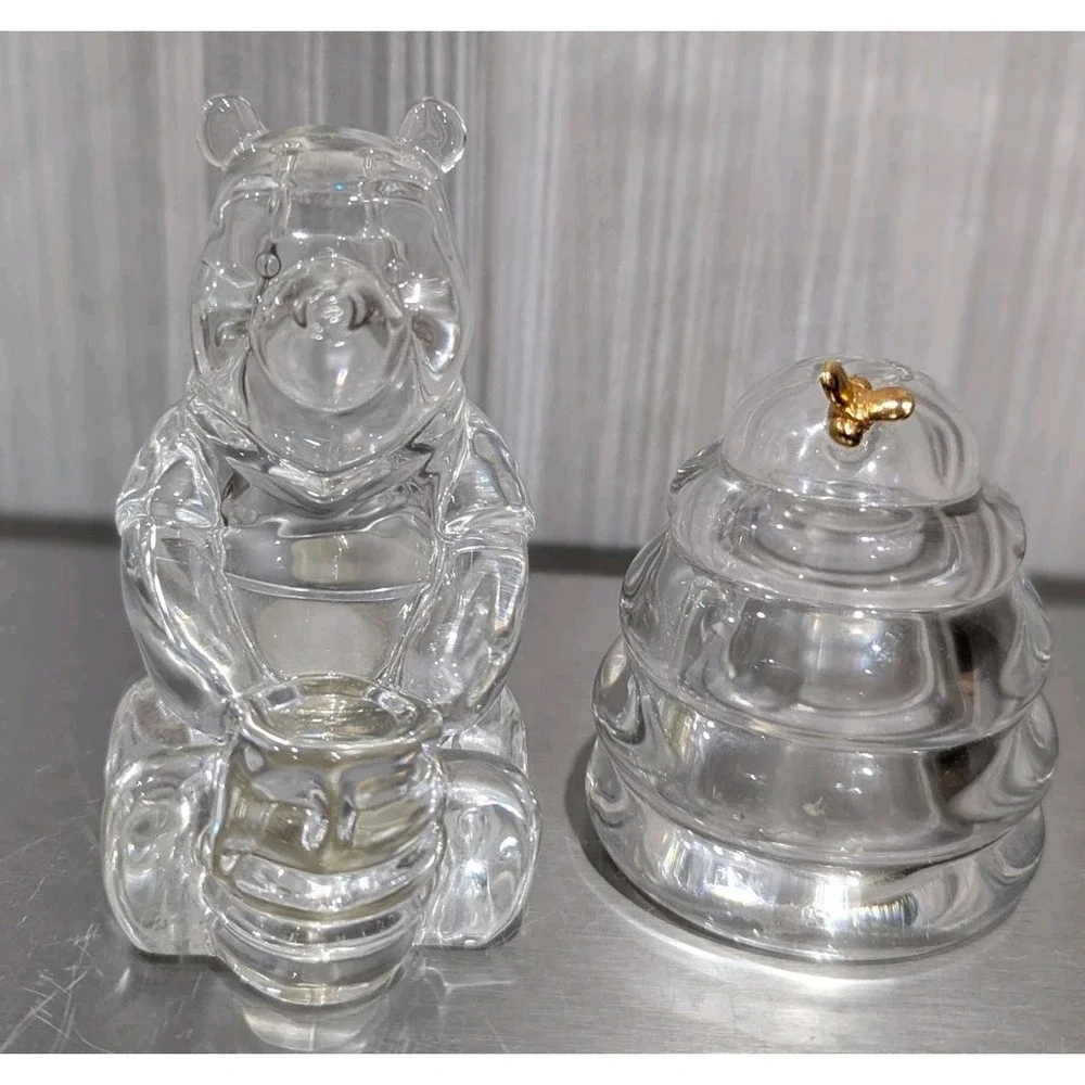 LENOX WINNIE THE‎ POOH Crystal Glass Salt & Pepper Shaker Set. Pooh & Honey Pot